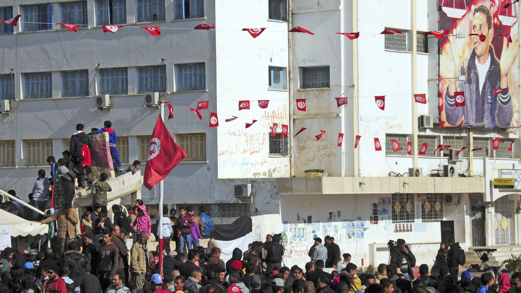 Versammlung zum fünften Jahrestag der tunesischen Ausschreitungen; Foto: pe-alliance/AP Phicturoto/H. Dridi