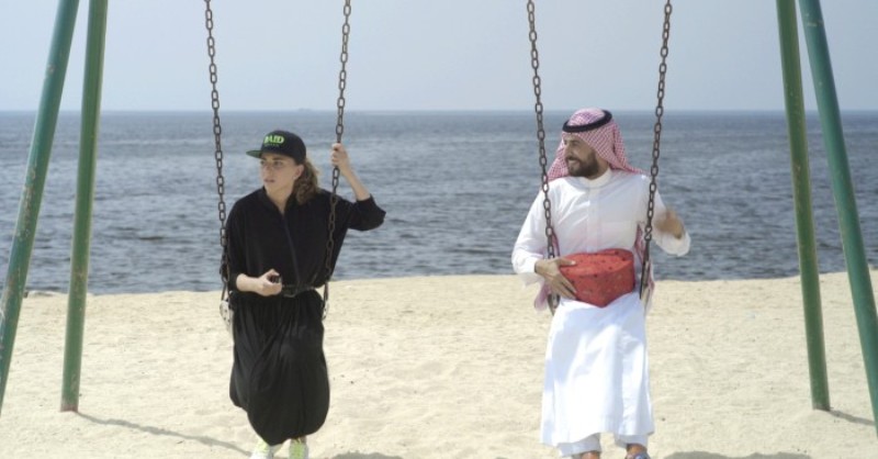 Fatima AlBanawi and Hisham Fageeh in ″Barakah meets Barakah″ (photo: El-Housh Productions)