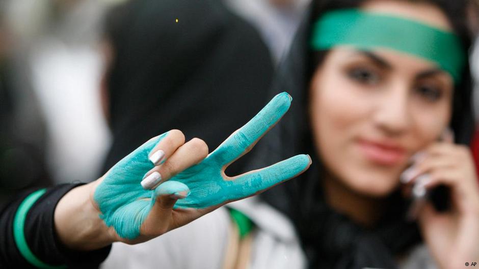 Anhängerin der "grünen Bewegung" in Teheran; Foto: 