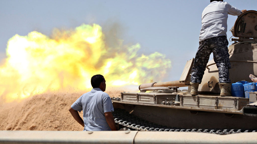 Kämpfe befeindeter Milizen westlich von Tripolis; Foto: Reuters