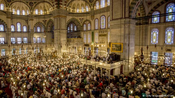 Die Fatih-Sultan-Moschee in Istanbul; Foto: AFP/Getty Images