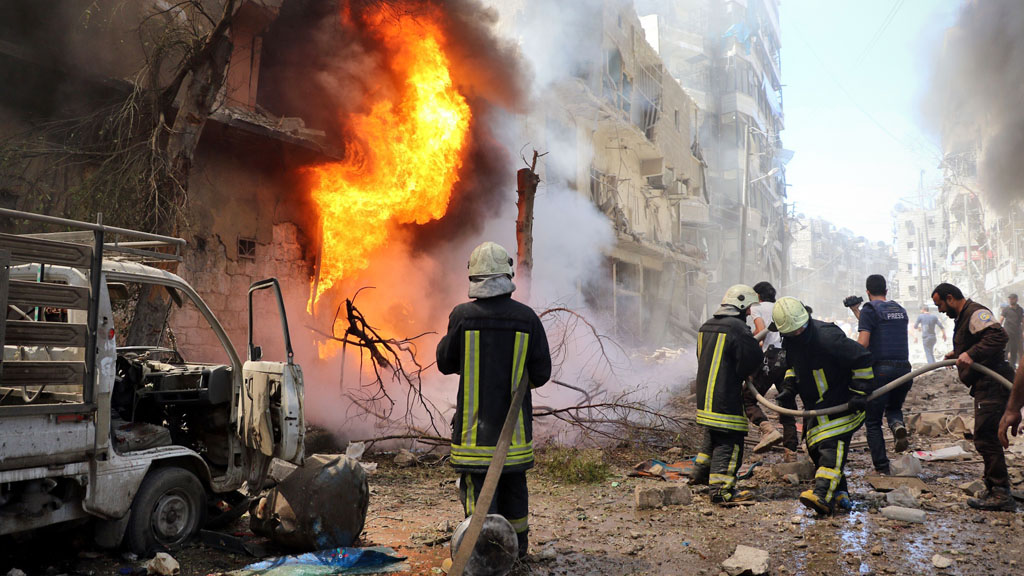 Luftangriff auf ein Krankenhaus in Aleppo; Foto: picture-alliance/AA/E. Leys