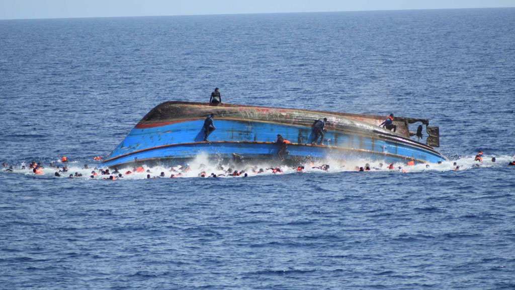 Bootsflüchtlinge im Mittelmeer; Foto: Reuters/Marina Militare