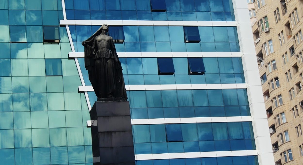 "The Liberated Woman" erected in Baku in 1960 (photo: Nermin Kamal)