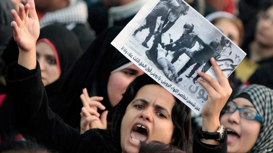 Proteste von Frauen in Kairo gegen Polizeigewalt in Ägypten während des Arabischen Frühlings