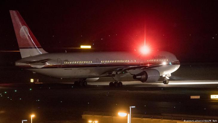 Aeroplane leaving Munich with deportees bound for Afghanistan on board  (photo: dpa/picture-alliance)