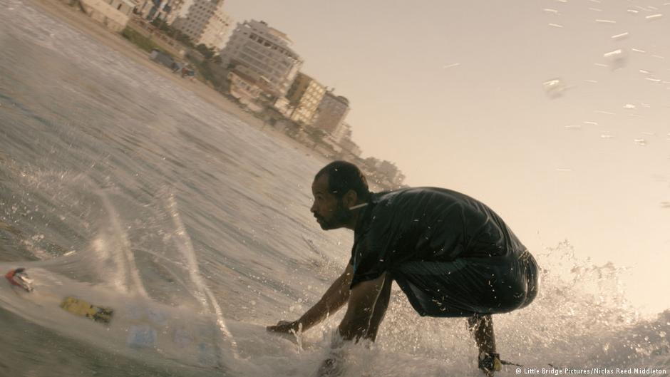 Filmszene aus "Gaza Surf Club", Foto: Little Bridge Pictures/Niclas Reed Middleton
