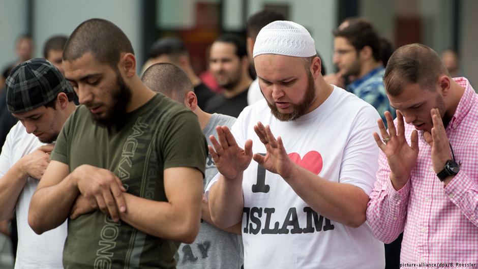 Salafisten in Frankfurt am Main; Foto: dpa/picture-alliance