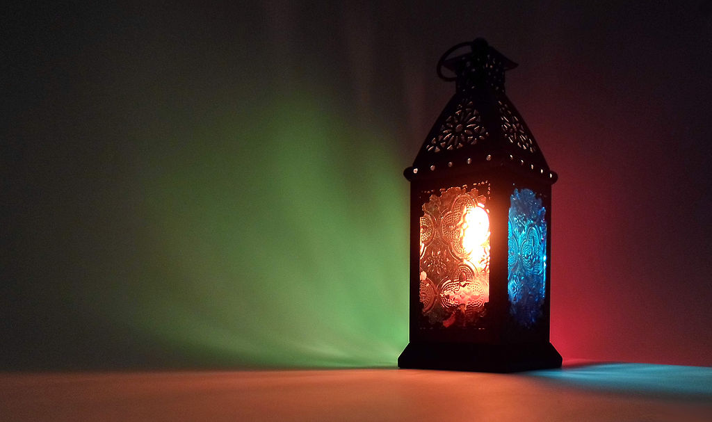 Fanoos lantern (photo: Khips; source: Wikimedia)