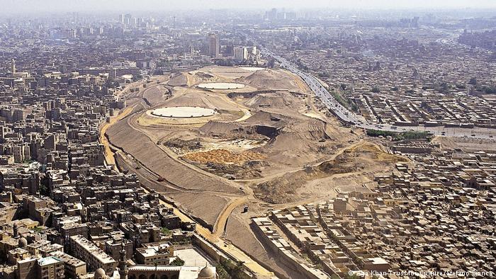 Egypt's Al-Azhar park in Cairo in 2000 (photo: Aga Khan Trust for Culture/Stefano Bianca)
