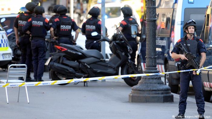 Polizei am Tatort in Barcelona. 