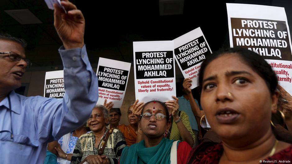 Demonstrators protest the killing of Mohammed Akhlaq, a Muslim suspected of slaughtering a cow; Bombay, October 2015 (photo: Reuters/Shailesh Andrade)