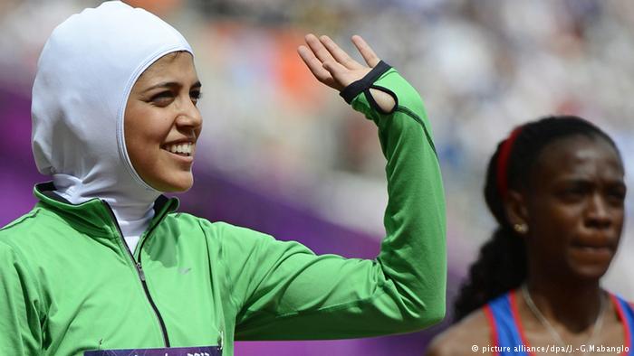Female Saudi athletes at the 2012 Olympics in London (photo: picture-alliance/dpa/J.-G. Mabanglo)
