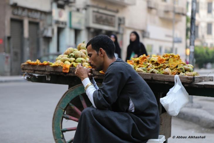 Street trader in Cairo (photo: Abbas Alkhashali)