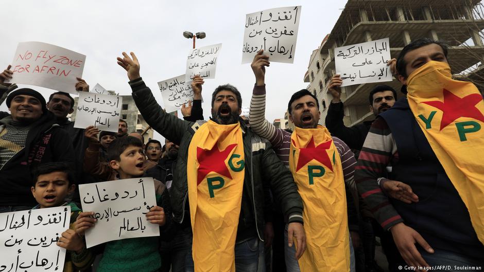 Proteste von Kurden in Afrin gegen türkischen Militäreinsatz; Foto: Getty Images/AFP