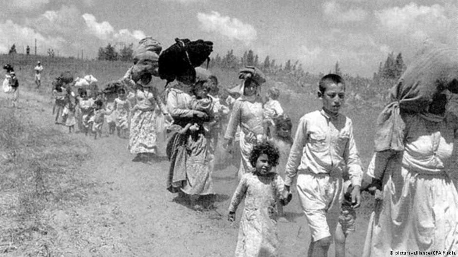 Palästinenser auf der Flucht vor den israelischen Streitkräften 1948. Quelle: picture-alliance/CPA Media