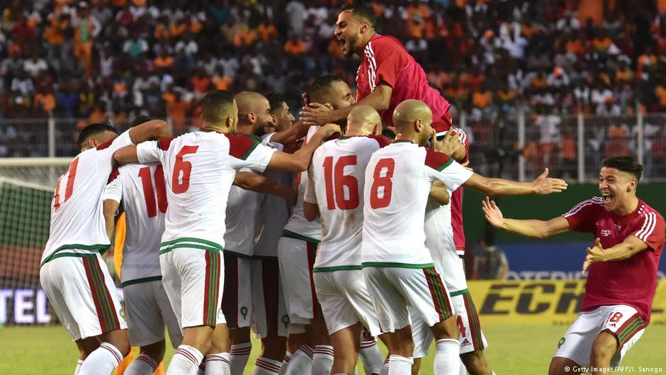 Jubelnde Spieler Marokkos beim Spiel in Abidjan gegen die Elfenbeinküste. Foto: Getty Images/AFP Foto: 