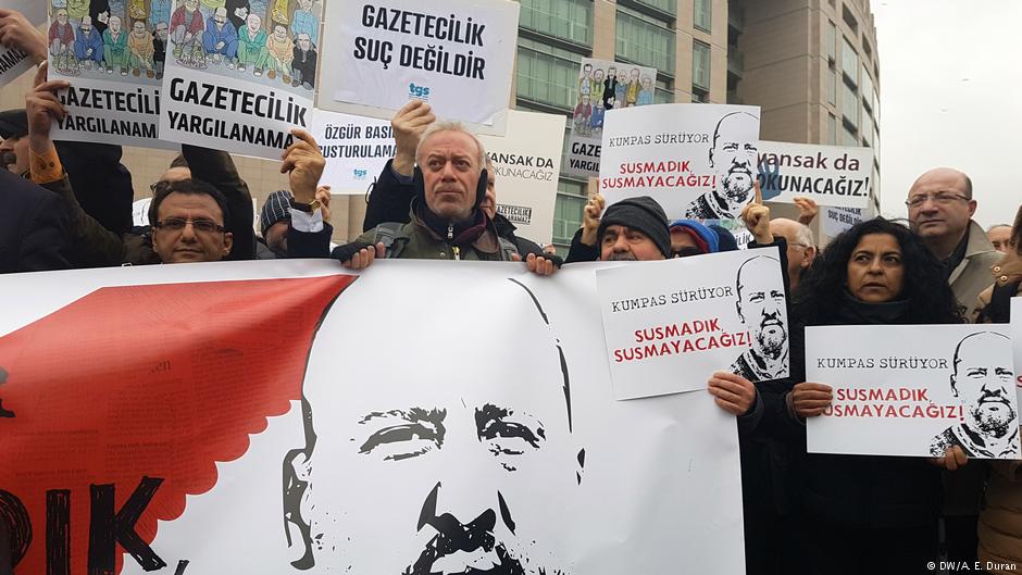 Demonstration zur Freilassung von Ahmet Şık am 25. Mai 2018 in Istanbul; Foto: DW/A. E. Duran