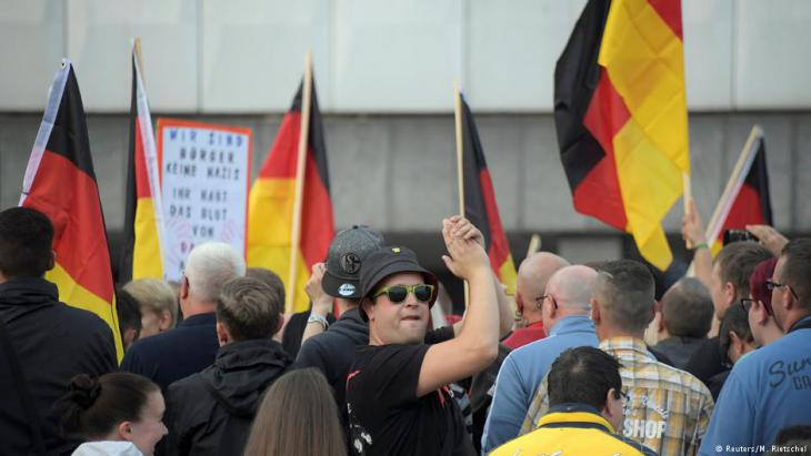 "Pro Chemnitz" demonstration in Chemnitz city centre (photo: Reuters/M. Rietschel)