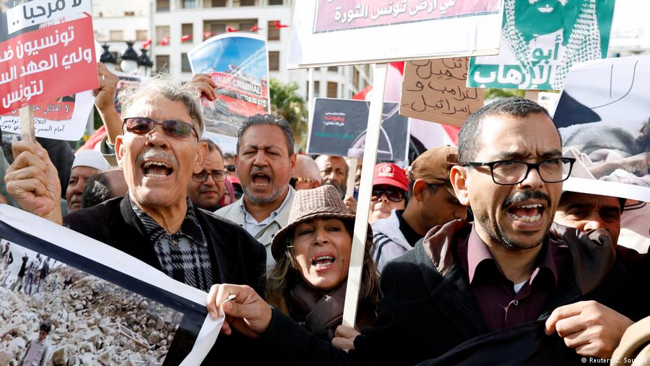 Proteste gegen den Besuch des saudischen Kronprinzen MbS in Tunis; Foto: Reuters