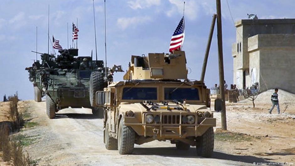 قوات أمريكية في مدينة منبج السورية (في الشمال السوري). Foto: picture-alliance/AP
