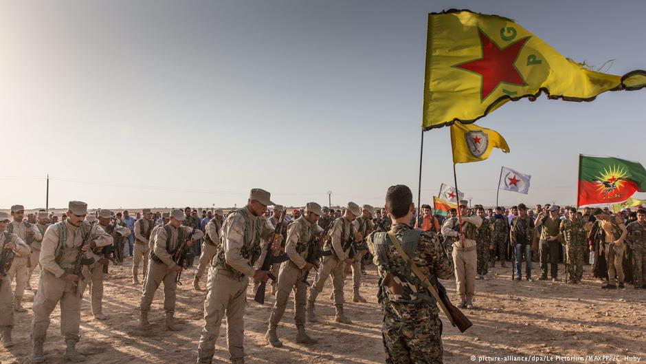 وحدات حماية الشعب الكردية في "روج آفا" - سوريا. Foto: picture-alliance/dpa
