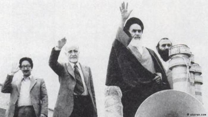 عودة آية الله الخميني وقيام الجمهورية الإسلامية في إيران.