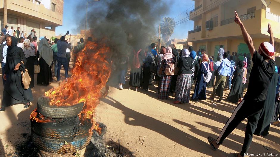 Proteste gegen Präsident Al-Bashir am 20. Januar 2019 in Khartum; Foto: Reuters