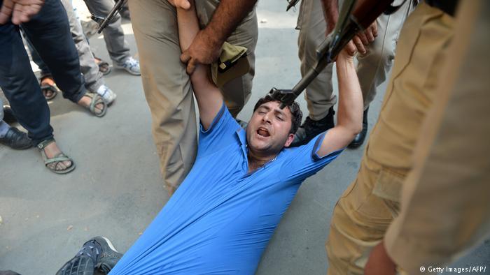 Symbolic image of Indian police violence (photo: Getty Images/AFP)