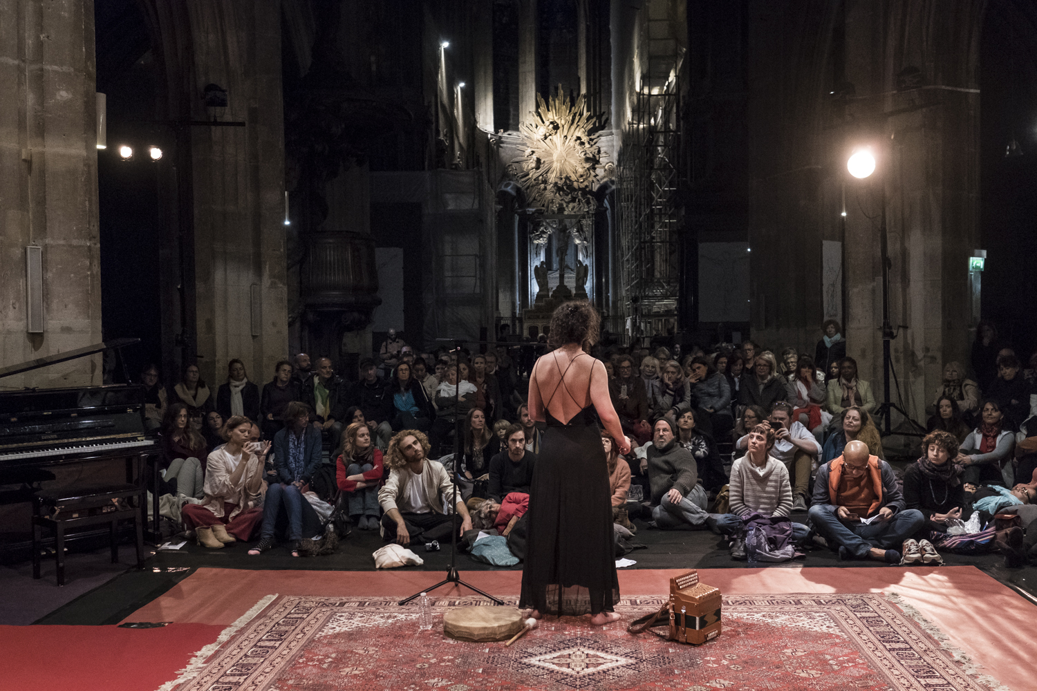 Fanny Perrier-Rochas performs Byzantine and Syriac songs on 8 June 2019 (photo: Jan Schmidt-Whitley / Le Pictorium)