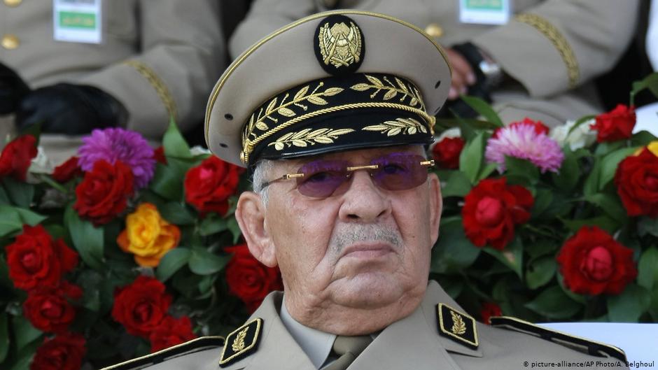 رئيس أركان الجيش الجزائري الفريق أحمد قايد صالح. Foto: picture-alliance/AP