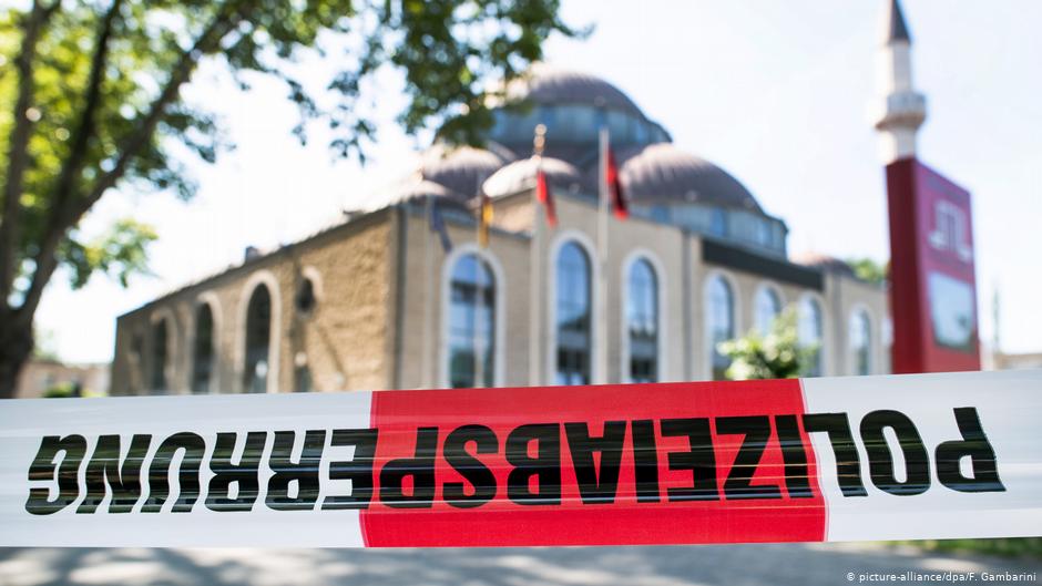 تهديد بالقنابل ضد مسجد منظمة ديتيب التركية في مدينة دويسبورغ الألمانية. (picture-alliance/dpa/F. Gambarini)