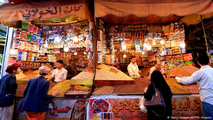 Auch das ist Jemen: Einkaufen in der offiziellen Hauptstadt Sanaa; Foto: Getty Images/AFP