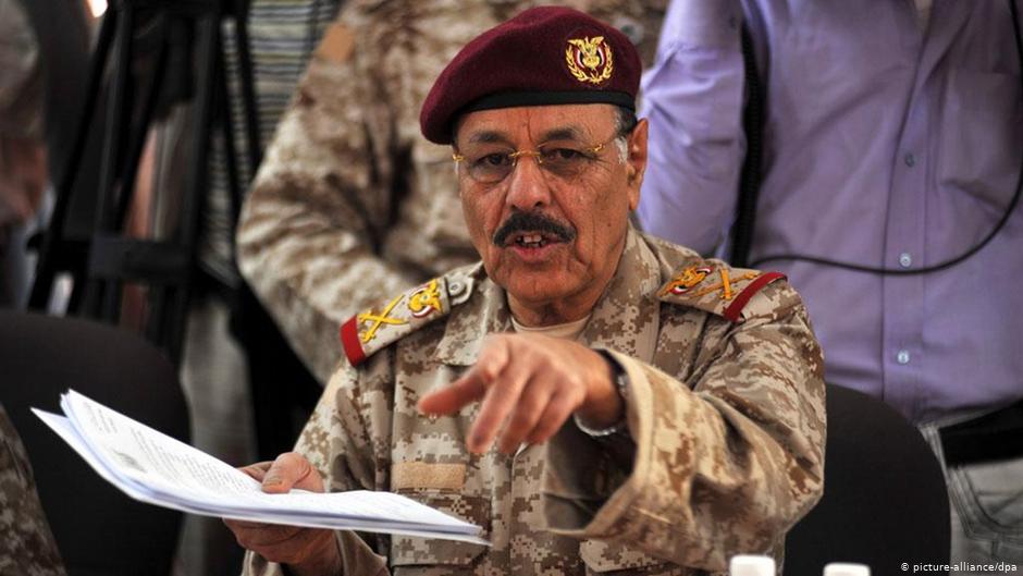علي محسن الأحمر نائب الرئيس اليمني ورئيس أركان الجيش الوطني