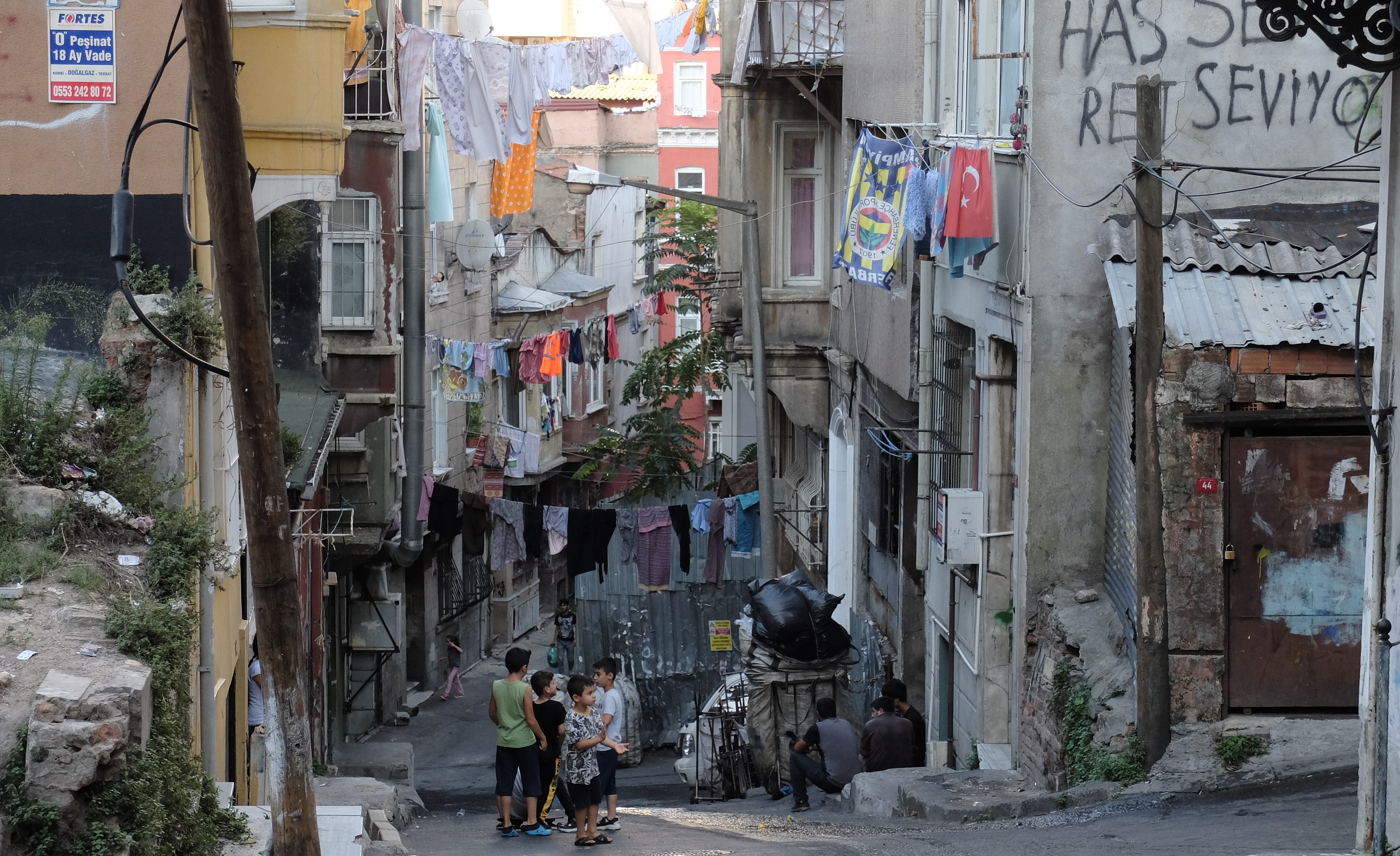 Blick auf das Istanbuler Armen- und Arbeiterviertel Dolapdere; Foto: Ulrich von Schwerin