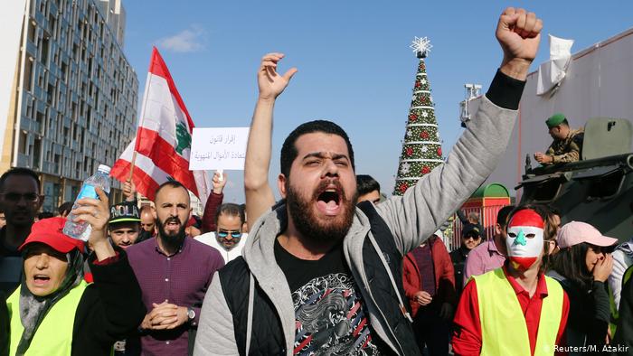 مظاهرة احتجاجبة في لبنان.  Proteste im Libanon FOTO REUTERS 