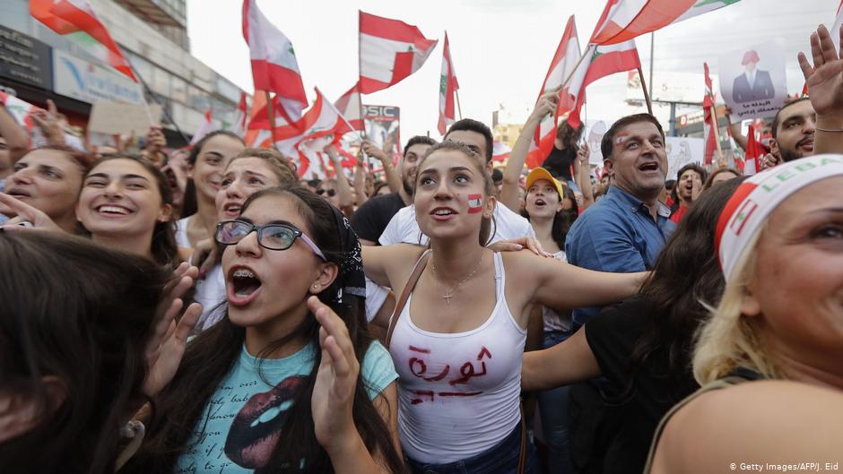 Proteste gegen die Regierung unter Saad Hariri im Libanon; Foto: Getty Images/AFP