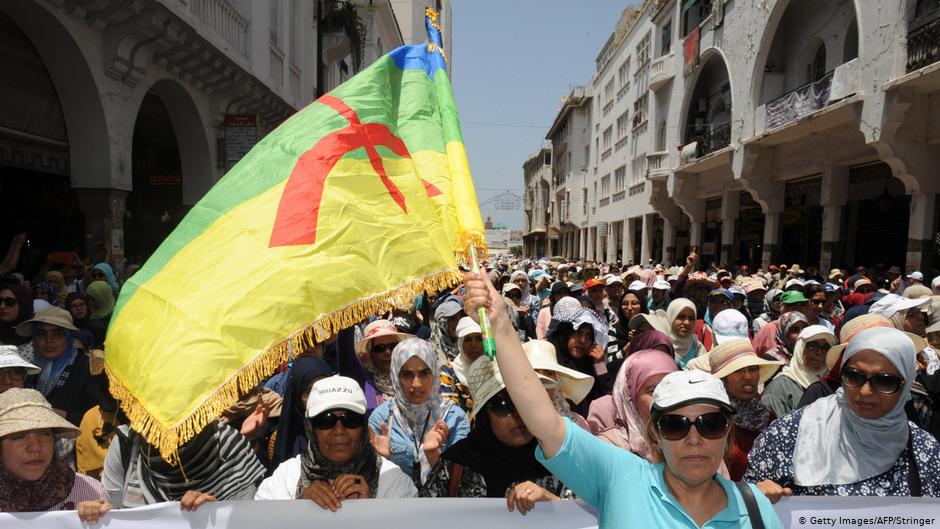 Proteste der Imazighen für kulturelle Anerkennung in Marokko am 11. Juni 2017 in Rabat; Foto: Getty Images/AFP