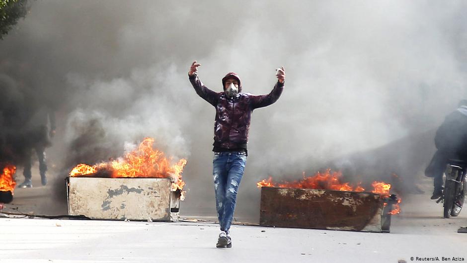 Ausschreitungen nach Selbstverbrennung des Journalisten Abderrazak Zorgui in Kasserine; Foto: Reuters