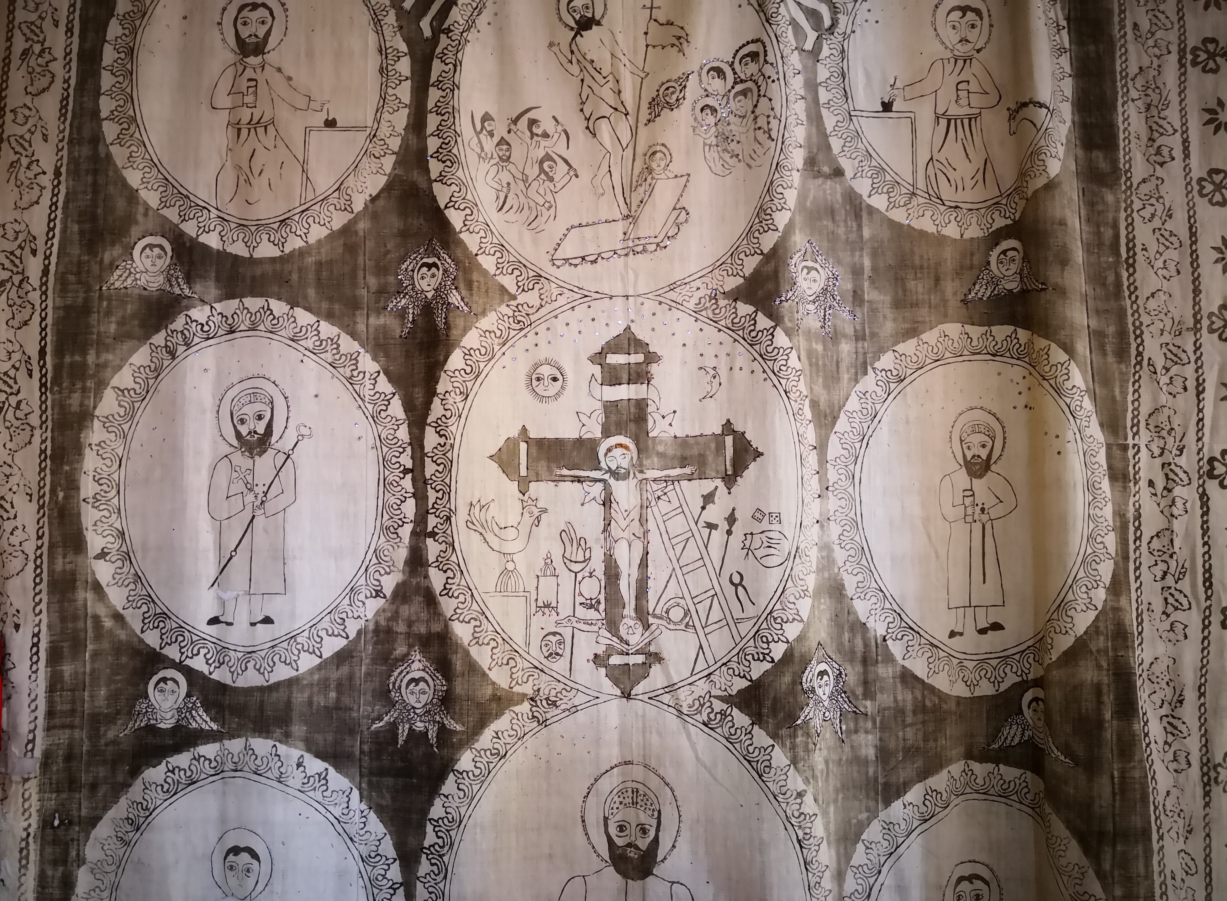 Syrisch-orthodoxer Wandteppich einer Kirche im Tur Abdin; Foto: Marian Brehmer