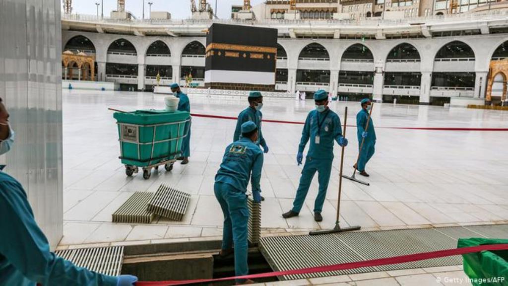 Vorbereitungen in der Großen Moschee von Mekka | Corona & Hadsch | Pilgerfahrt (Getty Images/AFP)