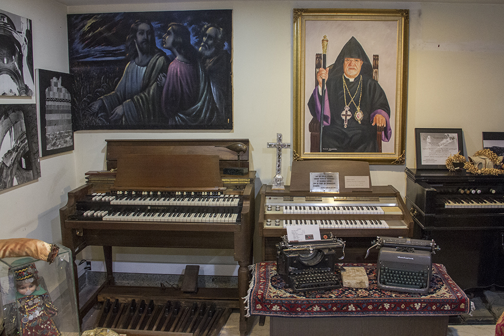 Organs, typewriters and paintings on display at the Artak Manookian Museum (photo: Changiz M. Varzi) (photo: Changiz M. Varzi)