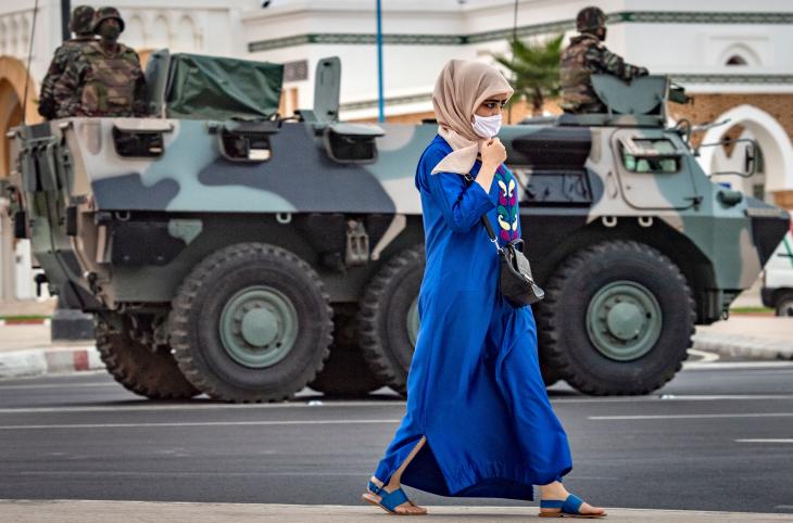 Marokkanische Einheiten der Armee in den Straßen von Tanger, Marokko; Foto: FADEL SENNA/AFP
