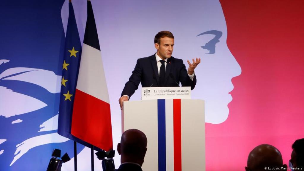 French President Macron speaks at a press conference (photo: Ludovic Marin/Reuters)