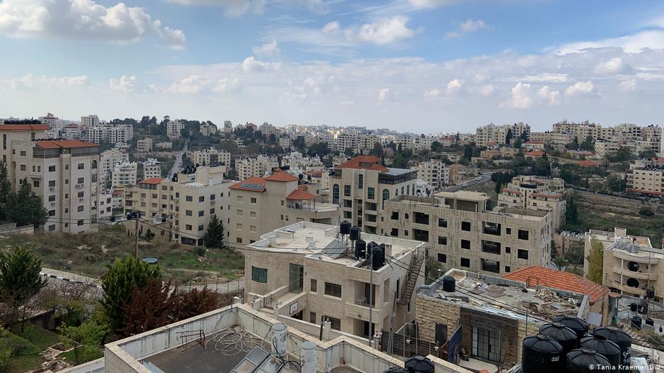 Blick auf Ramallah im Westjordanland (Foto: DW/Tania Krämer)
