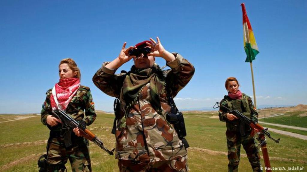 هوشنك أوسي: "يتحدّث الإعلام الأوروبي والأمريكي عن المقاتلات الكرديّات، ويتعامى عن عشرات الآلاف من النساء الكرديّات اللاتي تركن أو هربن من صفوف حزب العمال الكردستاني. لا أحد يستمع لمحنة تلك النسوة الكرديات وماذا فعل حزب العمال الكردستاني بهن، وكيف دمّر حياتهن". 