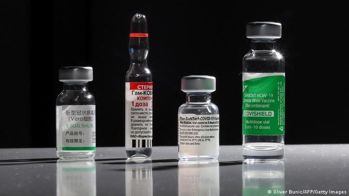 Phials containing various different vaccines against the coronavirus (photo: Oliver Bunic/AFP/Getty Images)