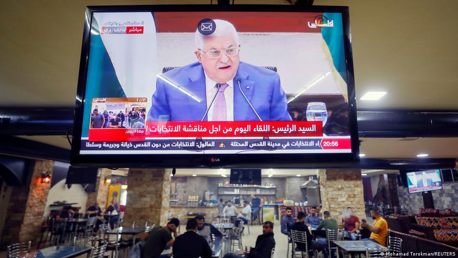 محمود عباس أعلن تأجيل الانتخابات مبرراً ذلك بعدم ضمان إجرائها في القدس الشرقية - فلسطين - إسرائيل.