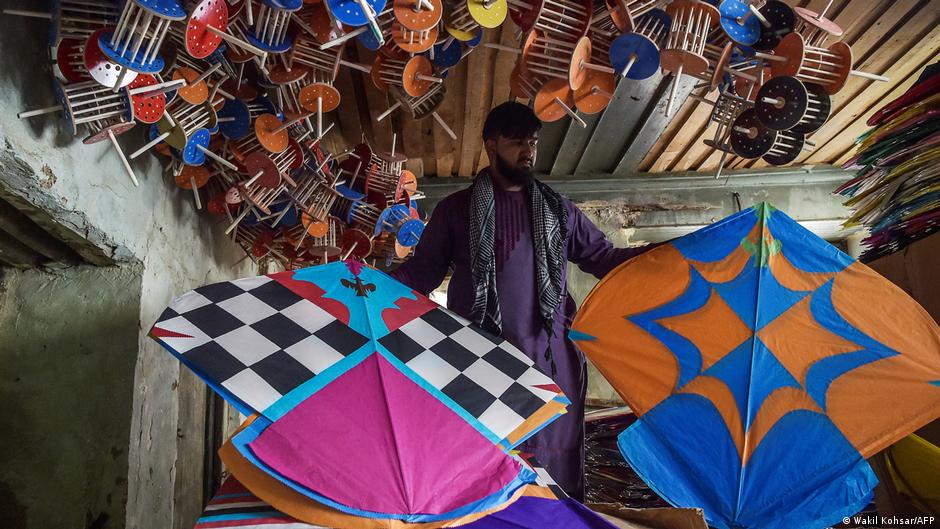 n this photo taken on June 9, 2021, a kite vendor shows his merchandise inside a warehouse in Shor Bazaar in the old quarters of Kabul (photo: Wakil Kohsar/AFP)