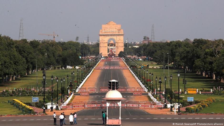 Rajpath Boulevard in New Delhi, the site of Modi's Central Vista project (photo: Manish Swarup/AP Photo/picture-alliance)